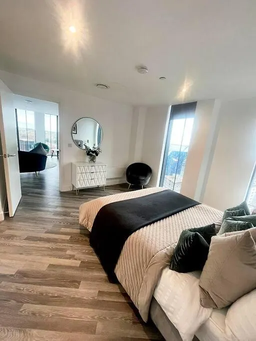 Appartamento Opulent 3 -Bedroom Penthouse With Stunning Views Newcastle Upon Tyne